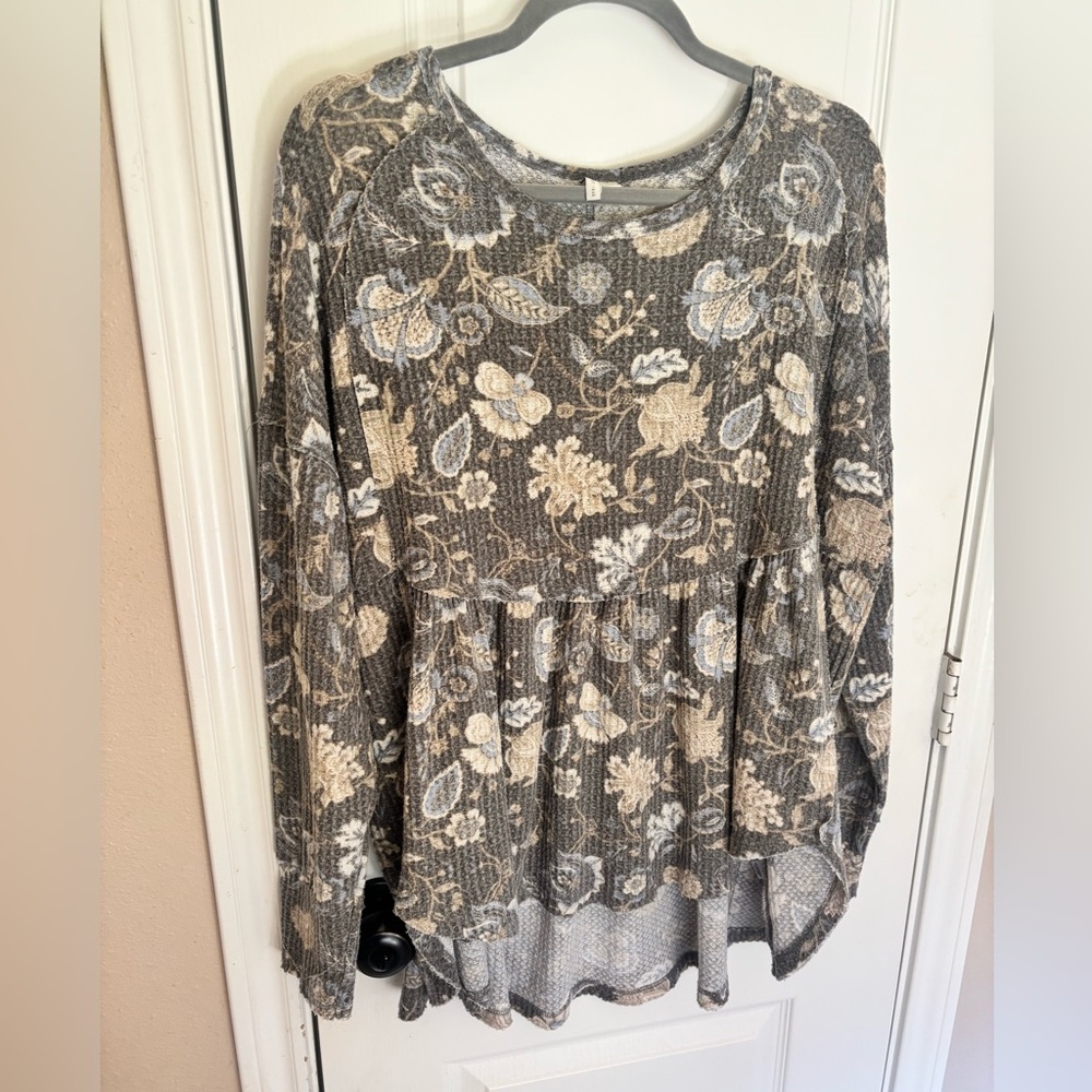 Cato Floral Long-Sleeve Tunic with Cream Accents XL high-low